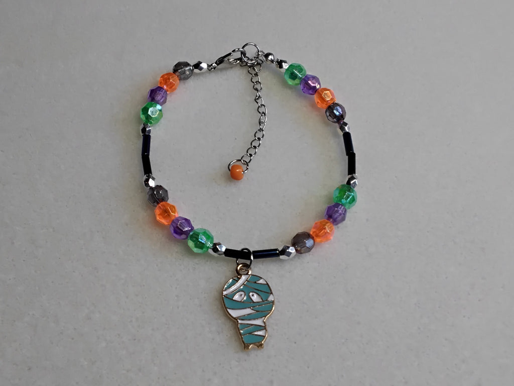 Handmade Beaded Halloween Bracelet (Mummy)